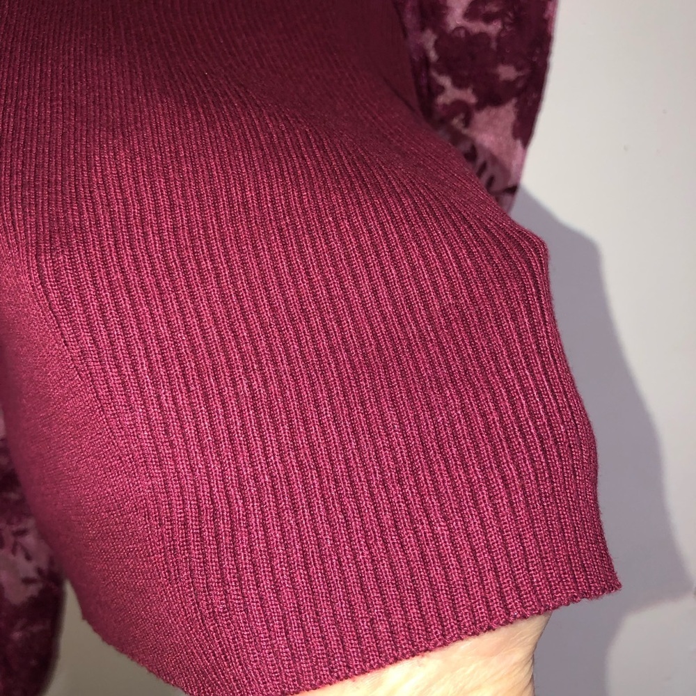 Peach crewneck Ribbed sweater burgundy size large Puffy Floral Sheer Lace sleeve - Picture 4 of 9